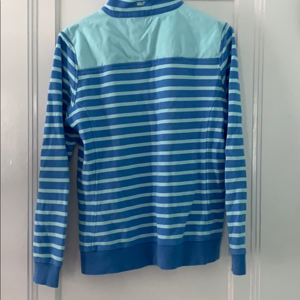 Vineyard Vine Pullover Size Small - image 2